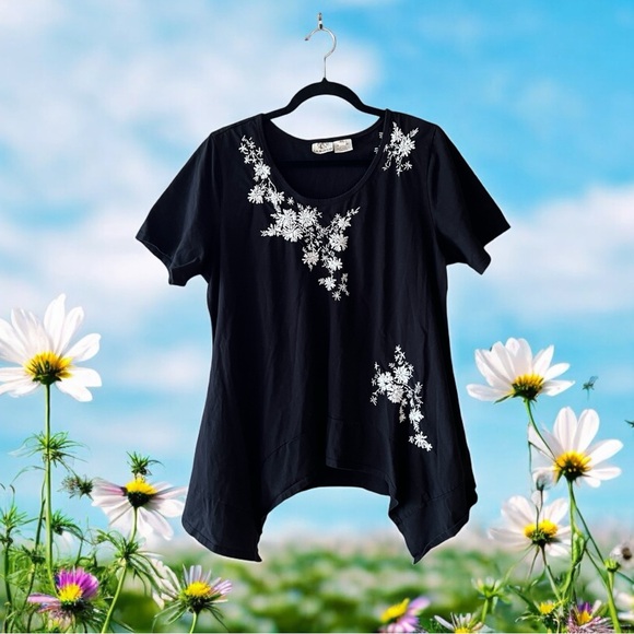 LA Blend Black Cotton Tunic T-Shirt with White Floral Embroidery - Picture 12 of 12